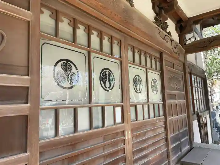 願行寺の{uncategorized: "未分類", other: "その他", undefined: "問題あり", building: "その他建物", grave: "お墓", sacred_gate: "鳥居", guardian: "狛犬", statue: "像", buddha: "仏像", history: "歴史", nature: "自然", garden: "庭園", animal: "動物", pagoda: "塔", temizu: "手水舎", mountain_gate: "山門・神門", sanctuary: "本殿・本堂", subordinate: "末社・摂社", art: "芸術", scenery: "景色", jizo: "地蔵", ema: "絵馬", goshuin: "御朱印", omikuji: "おみくじ", items: "授与品その他", amulet: "お守り", goshuincho: "御朱印帳", eats: "食事", festival: "お祭り", votive_dance: "神楽", shichigosan: "七五三参", wedding: "結婚式", experience: "体験その他", initially: "初詣", around: "周辺", anti_infection: "感染症対策"}