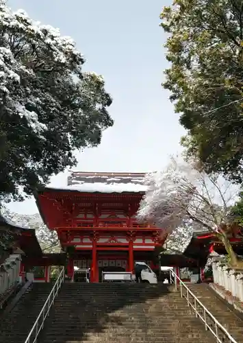 近江神宮の山門