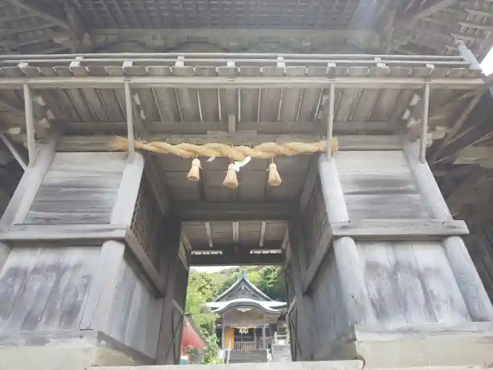 田島神社の山門・神門
