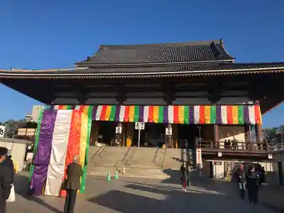 西新井大師総持寺の本殿・本堂