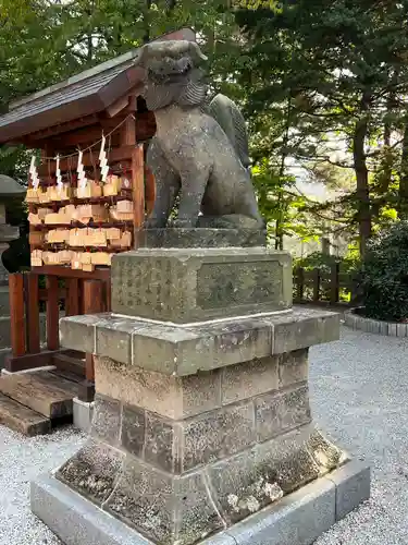 白石神社の狛犬