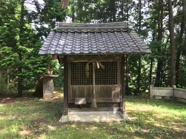 赤渕神社の末社・摂社