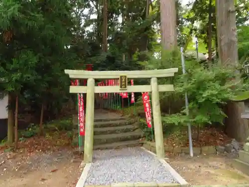 事任八幡宮の鳥居