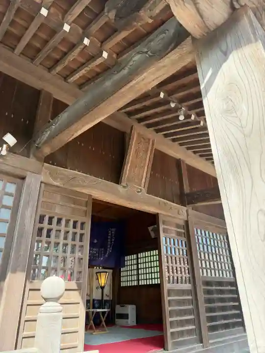 旭鎮守八幡神社の{uncategorized: "未分類", other: "その他", undefined: "問題あり", building: "その他建物", grave: "お墓", sacred_gate: "鳥居", guardian: "狛犬", statue: "像", buddha: "仏像", history: "歴史", nature: "自然", garden: "庭園", animal: "動物", pagoda: "塔", temizu: "手水舎", mountain_gate: "山門・神門", sanctuary: "本殿・本堂", subordinate: "末社・摂社", art: "芸術", scenery: "景色", jizo: "地蔵", ema: "絵馬", goshuin: "御朱印", omikuji: "おみくじ", items: "授与品その他", amulet: "お守り", goshuincho: "御朱印帳", eats: "食事", festival: "お祭り", votive_dance: "神楽", shichigosan: "七五三参", wedding: "結婚式", experience: "体験その他", initially: "初詣", around: "周辺", anti_infection: "感染症対策"}