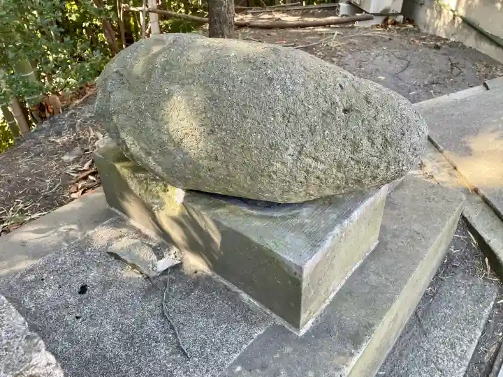 驚神社の{uncategorized: "未分類", other: "その他", undefined: "問題あり", building: "その他建物", grave: "お墓", sacred_gate: "鳥居", guardian: "狛犬", statue: "像", buddha: "仏像", history: "歴史", nature: "自然", garden: "庭園", animal: "動物", pagoda: "塔", temizu: "手水舎", mountain_gate: "山門・神門", sanctuary: "本殿・本堂", subordinate: "末社・摂社", art: "芸術", scenery: "景色", jizo: "地蔵", ema: "絵馬", goshuin: "御朱印", omikuji: "おみくじ", items: "授与品その他", amulet: "お守り", goshuincho: "御朱印帳", eats: "食事", festival: "お祭り", votive_dance: "神楽", shichigosan: "七五三参", wedding: "結婚式", experience: "体験その他", initially: "初詣", around: "周辺", anti_infection: "感染症対策"}