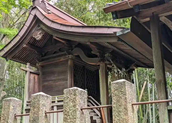 山崎神社の{uncategorized: "未分類", other: "その他", undefined: "問題あり", building: "その他建物", grave: "お墓", sacred_gate: "鳥居", guardian: "狛犬", statue: "像", buddha: "仏像", history: "歴史", nature: "自然", garden: "庭園", animal: "動物", pagoda: "塔", temizu: "手水舎", mountain_gate: "山門・神門", sanctuary: "本殿・本堂", subordinate: "末社・摂社", art: "芸術", scenery: "景色", jizo: "地蔵", ema: "絵馬", goshuin: "御朱印", omikuji: "おみくじ", items: "授与品その他", amulet: "お守り", goshuincho: "御朱印帳", eats: "食事", festival: "お祭り", votive_dance: "神楽", shichigosan: "七五三参", wedding: "結婚式", experience: "体験その他", initially: "初詣", around: "周辺", anti_infection: "感染症対策"}