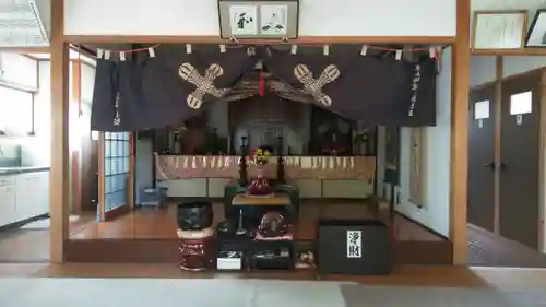 観音寺の本殿