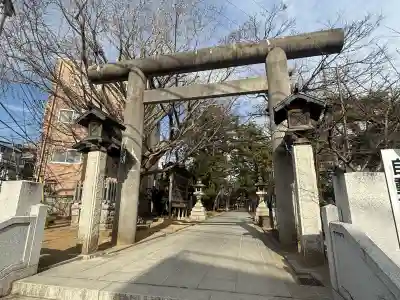 意富比神社の{uncategorized: "未分類", other: "その他", undefined: "問題あり", building: "その他建物", grave: "お墓", sacred_gate: "鳥居", guardian: "狛犬", statue: "像", buddha: "仏像", history: "歴史", nature: "自然", garden: "庭園", animal: "動物", pagoda: "塔", temizu: "手水舎", mountain_gate: "山門・神門", sanctuary: "本殿・本堂", subordinate: "末社・摂社", art: "芸術", scenery: "景色", jizo: "地蔵", ema: "絵馬", goshuin: "御朱印", omikuji: "おみくじ", items: "授与品その他", amulet: "お守り", goshuincho: "御朱印帳", eats: "食事", festival: "お祭り", votive_dance: "神楽", shichigosan: "七五三参", wedding: "結婚式", experience: "体験その他", initially: "初詣", around: "周辺", anti_infection: "感染症対策"}