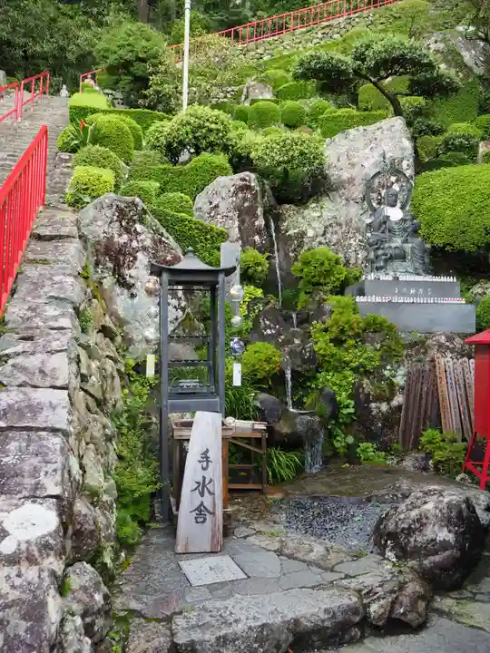 神峯寺の手水舎