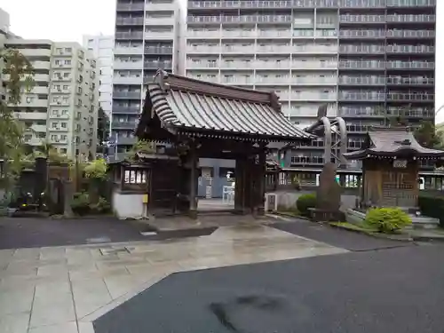 覚林寺の山門