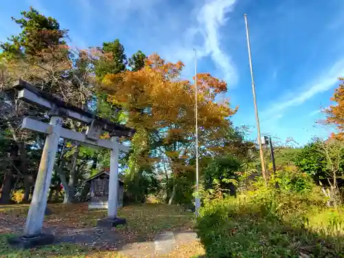 諏訪神社の鳥居