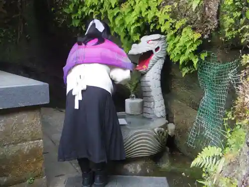 銭洗弁財天宇賀福神社(神奈川県)
