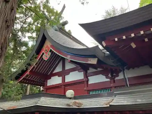 生島足島神社の本殿