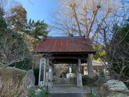 安房高野山妙音院の山門