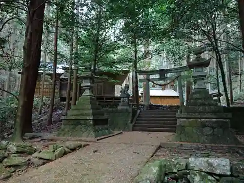 白山社の鳥居