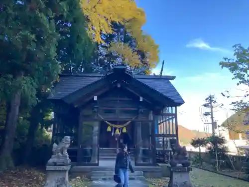 宇奈月神社の{uncategorized: "未分類", other: "その他", undefined: "問題あり", building: "その他建物", grave: "お墓", sacred_gate: "鳥居", guardian: "狛犬", statue: "像", buddha: "仏像", history: "歴史", nature: "自然", garden: "庭園", animal: "動物", pagoda: "塔", temizu: "手水舎", mountain_gate: "山門・神門", sanctuary: "本殿・本堂", subordinate: "末社・摂社", art: "芸術", scenery: "景色", jizo: "地蔵", ema: "絵馬", goshuin: "御朱印", omikuji: "おみくじ", items: "授与品その他", amulet: "お守り", goshuincho: "御朱印帳", eats: "食事", festival: "お祭り", votive_dance: "神楽", shichigosan: "七五三参", wedding: "結婚式", experience: "体験その他", initially: "初詣", around: "周辺", anti_infection: "感染症対策"}