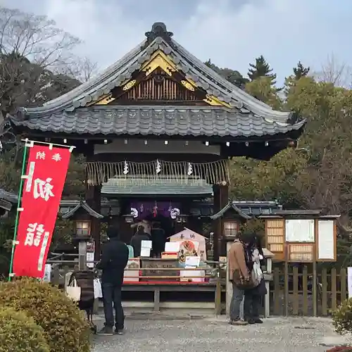 神泉苑の本殿・本堂