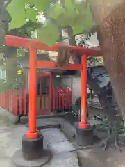 銀杏岡八幡神社の鳥居