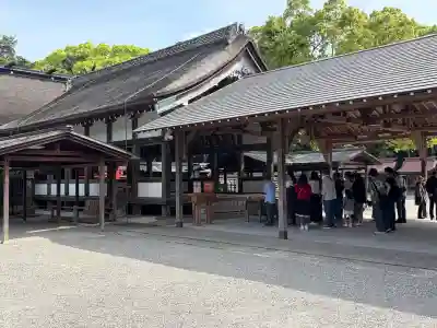 宗像大社の{uncategorized: "未分類", other: "その他", undefined: "問題あり", building: "その他建物", grave: "お墓", sacred_gate: "鳥居", guardian: "狛犬", statue: "像", buddha: "仏像", history: "歴史", nature: "自然", garden: "庭園", animal: "動物", pagoda: "塔", temizu: "手水舎", mountain_gate: "山門・神門", sanctuary: "本殿・本堂", subordinate: "末社・摂社", art: "芸術", scenery: "景色", jizo: "地蔵", ema: "絵馬", goshuin: "御朱印", omikuji: "おみくじ", items: "授与品その他", amulet: "お守り", goshuincho: "御朱印帳", eats: "食事", festival: "お祭り", votive_dance: "神楽", shichigosan: "七五三参", wedding: "結婚式", experience: "体験その他", initially: "初詣", around: "周辺", anti_infection: "感染症対策"}