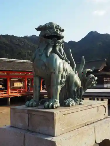 厳島神社の狛犬