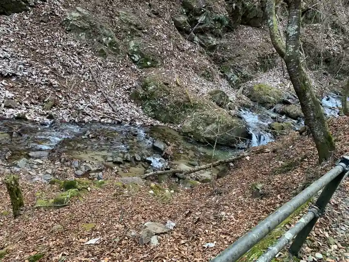 大嶽山那賀都神社(山梨県)