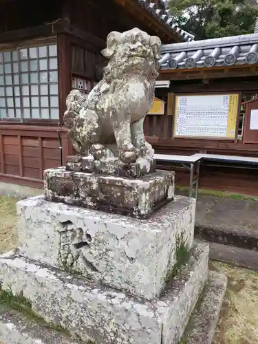 亀岡神社の狛犬