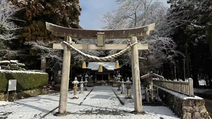 三輪神社(兵庫県)