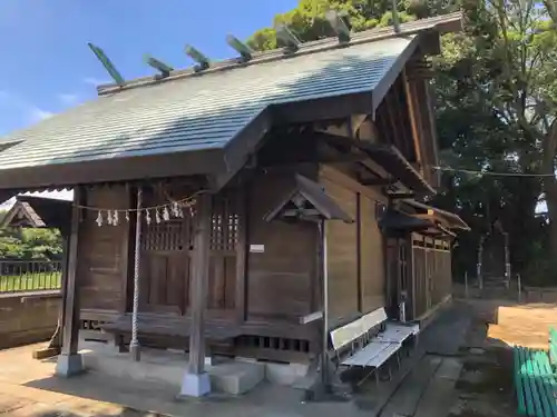 神明神社の本殿