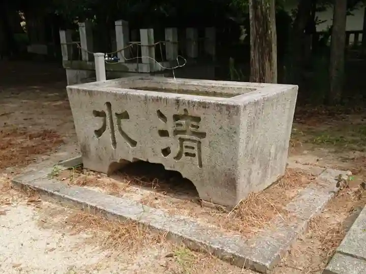 犬尾神社の手水舎