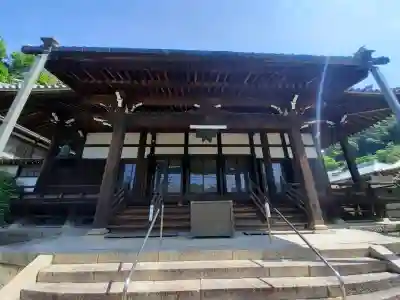 光徳寺の{uncategorized: "未分類", other: "その他", undefined: "問題あり", building: "その他建物", grave: "お墓", sacred_gate: "鳥居", guardian: "狛犬", statue: "像", buddha: "仏像", history: "歴史", nature: "自然", garden: "庭園", animal: "動物", pagoda: "塔", temizu: "手水舎", mountain_gate: "山門・神門", sanctuary: "本殿・本堂", subordinate: "末社・摂社", art: "芸術", scenery: "景色", jizo: "地蔵", ema: "絵馬", goshuin: "御朱印", omikuji: "おみくじ", items: "授与品その他", amulet: "お守り", goshuincho: "御朱印帳", eats: "食事", festival: "お祭り", votive_dance: "神楽", shichigosan: "七五三参", wedding: "結婚式", experience: "体験その他", initially: "初詣", around: "周辺", anti_infection: "感染症対策"}