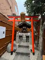 代沢稲荷の鳥居