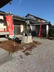 吉祥寺の像