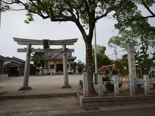 白山神社の鳥居