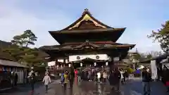 善光寺の本殿