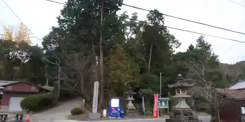 敢國神社の景色