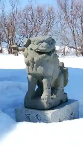 苫前神社の狛犬