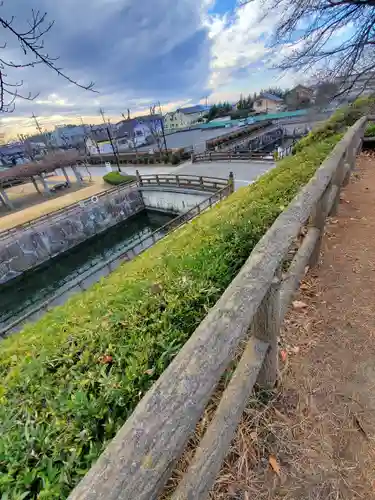 精忠神社の周辺