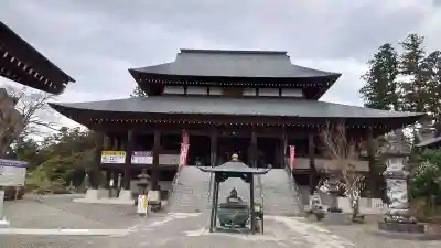 高蔵寺の本殿・本堂