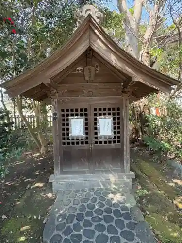 皇大神宮（烏森神社）の{uncategorized: "未分類", other: "その他", undefined: "問題あり", building: "その他建物", grave: "お墓", sacred_gate: "鳥居", guardian: "狛犬", statue: "像", buddha: "仏像", history: "歴史", nature: "自然", garden: "庭園", animal: "動物", pagoda: "塔", temizu: "手水舎", mountain_gate: "山門・神門", sanctuary: "本殿・本堂", subordinate: "末社・摂社", art: "芸術", scenery: "景色", jizo: "地蔵", ema: "絵馬", goshuin: "御朱印", omikuji: "おみくじ", items: "授与品その他", amulet: "お守り", goshuincho: "御朱印帳", eats: "食事", festival: "お祭り", votive_dance: "神楽", shichigosan: "七五三参", wedding: "結婚式", experience: "体験その他", initially: "初詣", around: "周辺", anti_infection: "感染症対策"}