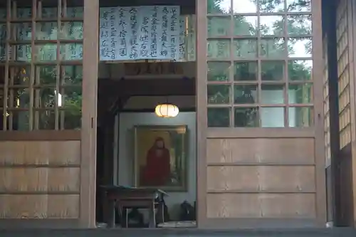 黙仙寺の像