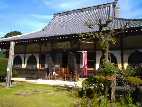 長念寺の本殿・本堂