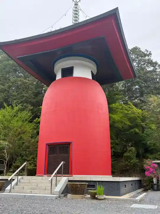 安養寺の{uncategorized: "未分類", other: "その他", undefined: "問題あり", building: "その他建物", grave: "お墓", sacred_gate: "鳥居", guardian: "狛犬", statue: "像", buddha: "仏像", history: "歴史", nature: "自然", garden: "庭園", animal: "動物", pagoda: "塔", temizu: "手水舎", mountain_gate: "山門・神門", sanctuary: "本殿・本堂", subordinate: "末社・摂社", art: "芸術", scenery: "景色", jizo: "地蔵", ema: "絵馬", goshuin: "御朱印", omikuji: "おみくじ", items: "授与品その他", amulet: "お守り", goshuincho: "御朱印帳", eats: "食事", festival: "お祭り", votive_dance: "神楽", shichigosan: "七五三参", wedding: "結婚式", experience: "体験その他", initially: "初詣", around: "周辺", anti_infection: "感染症対策"}