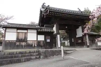 橘寺の山門・神門