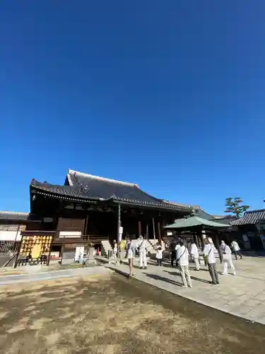 金倉寺の本殿・本堂