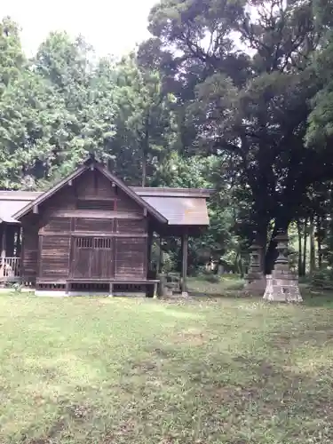 近津神社の本殿・本堂
