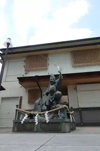 布施戎神社の像