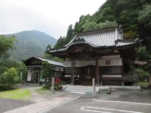 身延山 本行坊の本殿・本堂