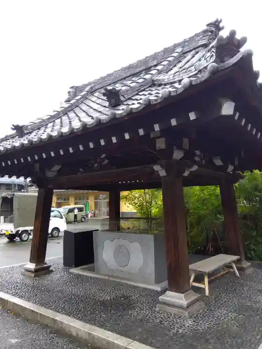 東本願寺の手水舎