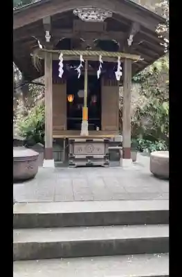 銭洗弁財天宇賀福神社の{uncategorized: "未分類", other: "その他", undefined: "問題あり", building: "その他建物", grave: "お墓", sacred_gate: "鳥居", guardian: "狛犬", statue: "像", buddha: "仏像", history: "歴史", nature: "自然", garden: "庭園", animal: "動物", pagoda: "塔", temizu: "手水舎", mountain_gate: "山門・神門", sanctuary: "本殿・本堂", subordinate: "末社・摂社", art: "芸術", scenery: "景色", jizo: "地蔵", ema: "絵馬", goshuin: "御朱印", omikuji: "おみくじ", items: "授与品その他", amulet: "お守り", goshuincho: "御朱印帳", eats: "食事", festival: "お祭り", votive_dance: "神楽", shichigosan: "七五三参", wedding: "結婚式", experience: "体験その他", initially: "初詣", around: "周辺", anti_infection: "感染症対策"}