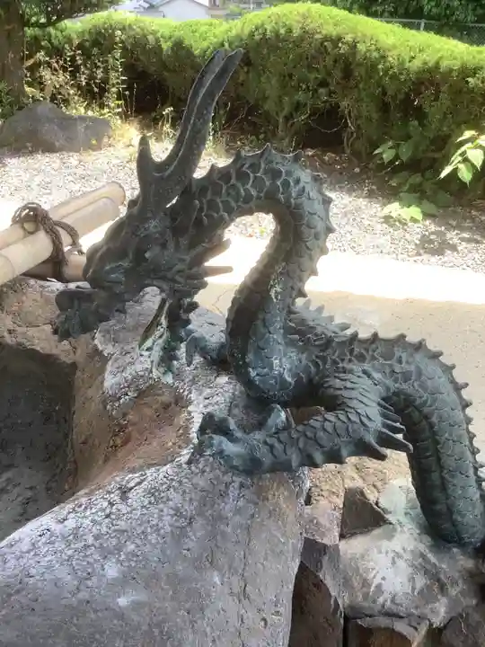 縣神社の手水舎